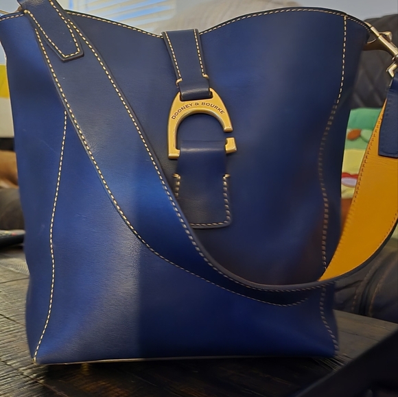 Dooney & Bourke purse - Picture 16 of 16